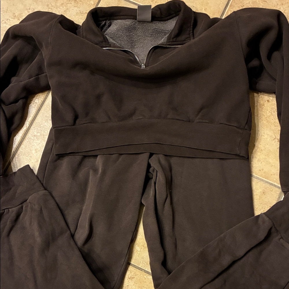 TNA Dark Brown sweat outfit